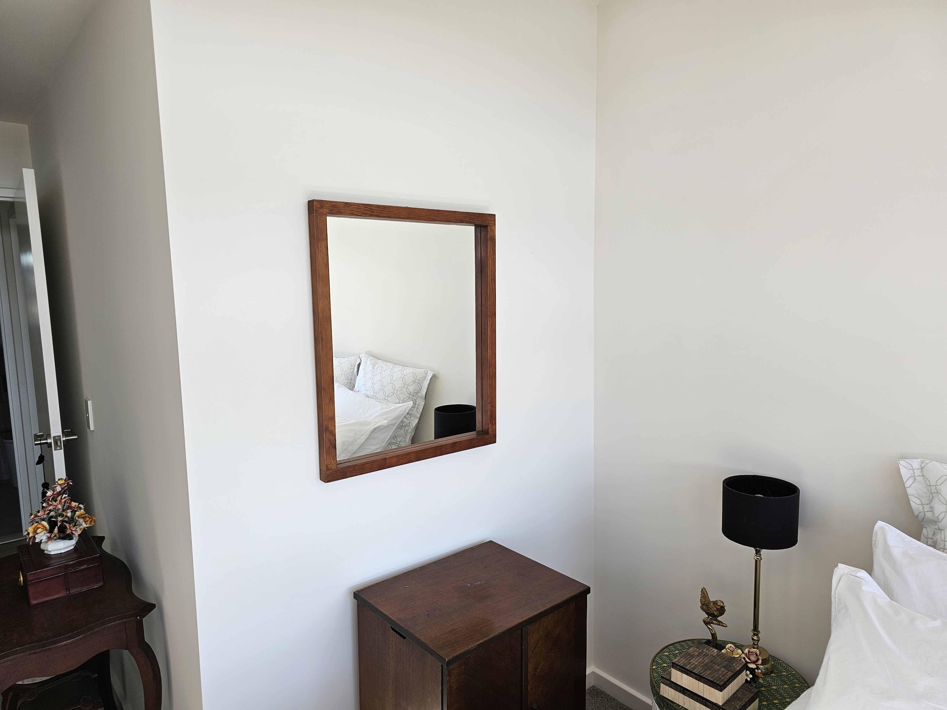 Hangsy- Mirror Hanging Sydney