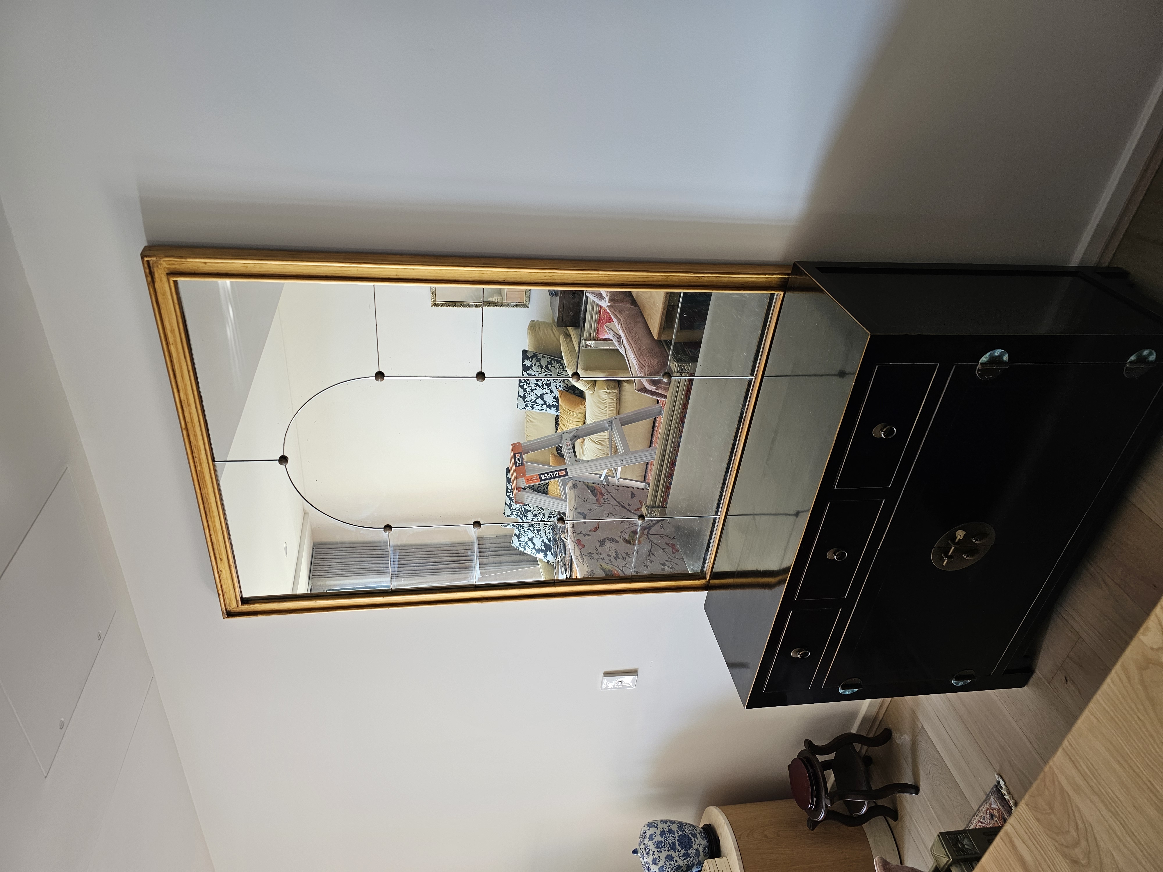 Hangsy- MIrror Hanging Experts