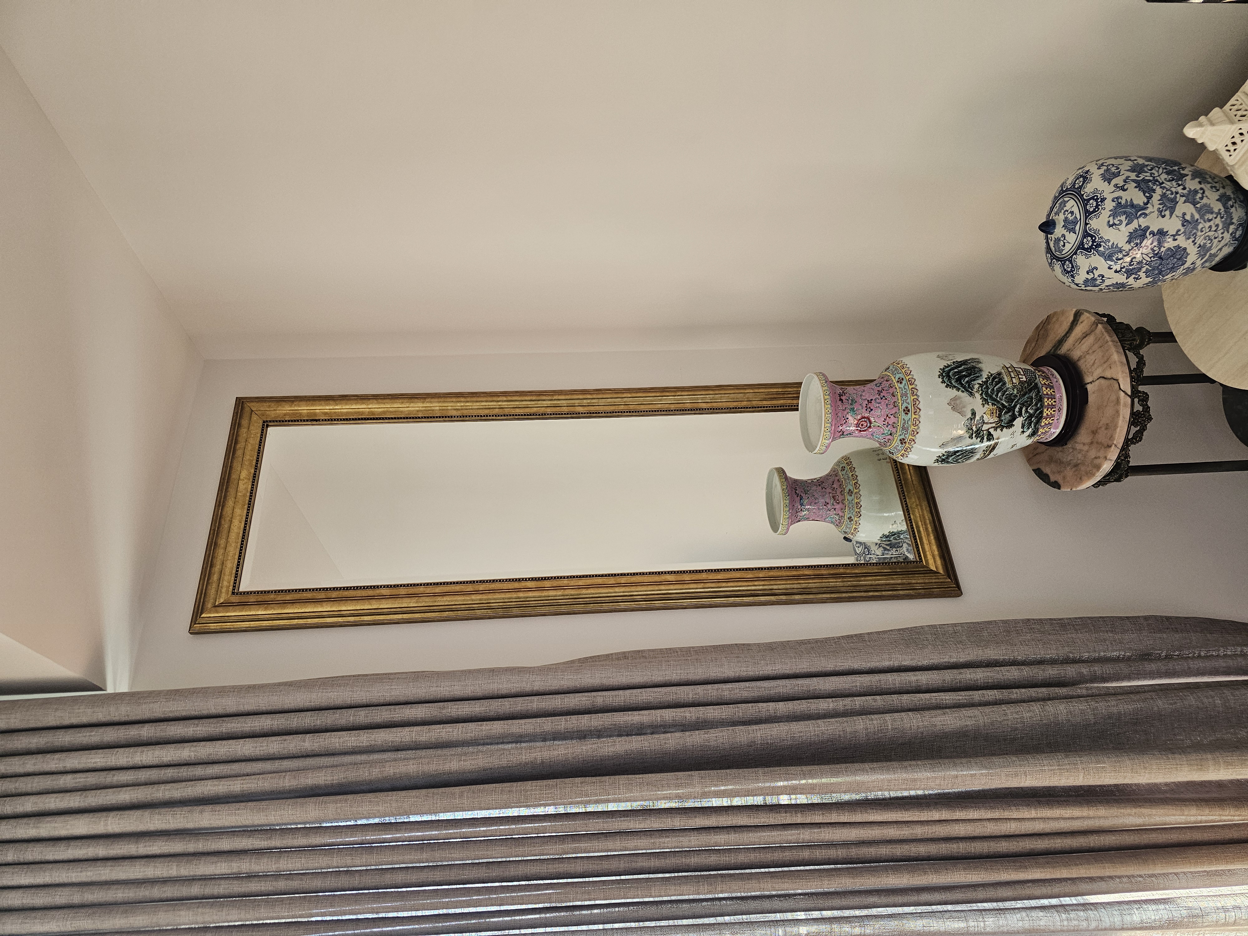 Hangsy - Mirror Hanging Service