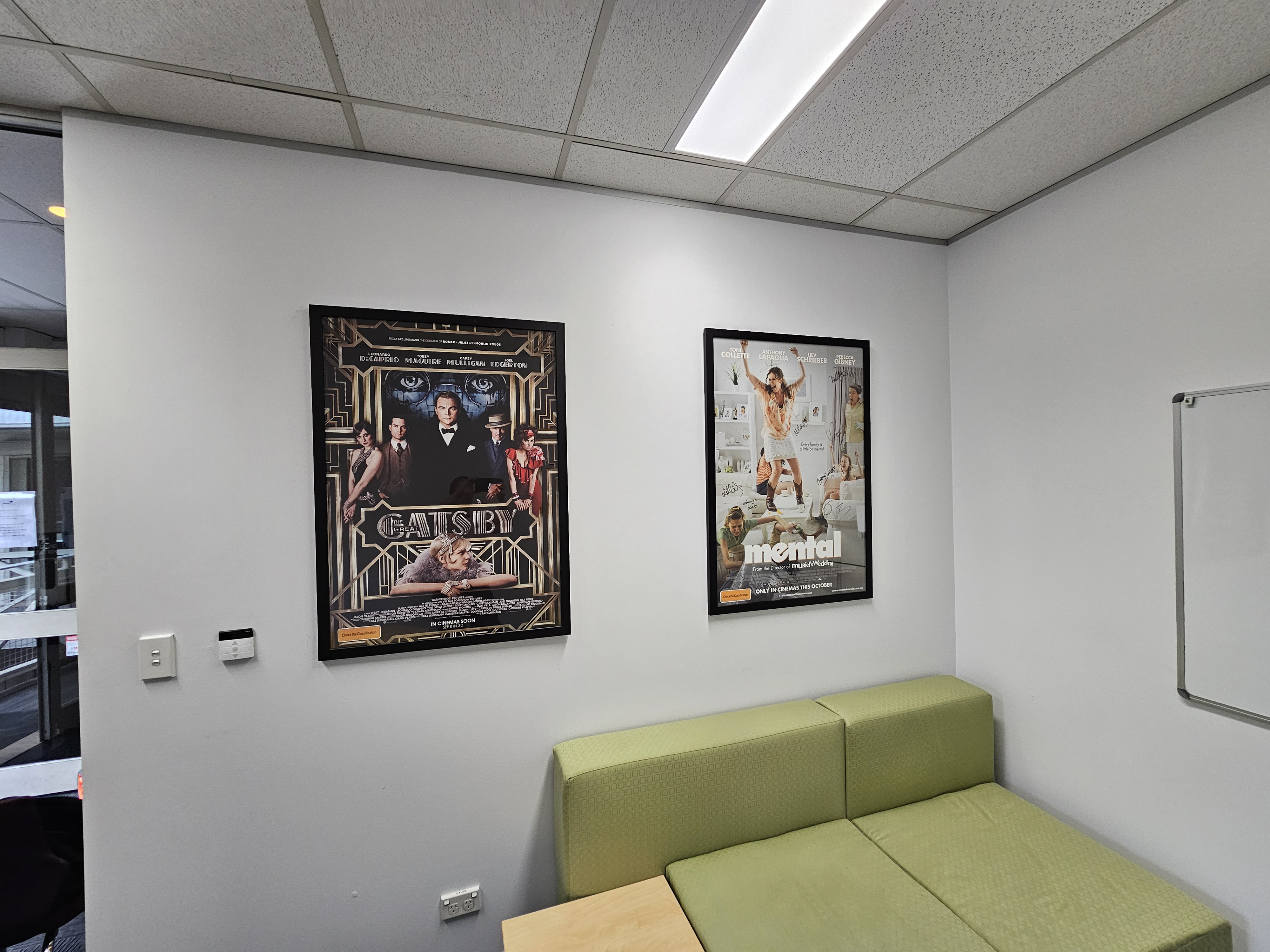 Hangsy - Picture Hanging Experts